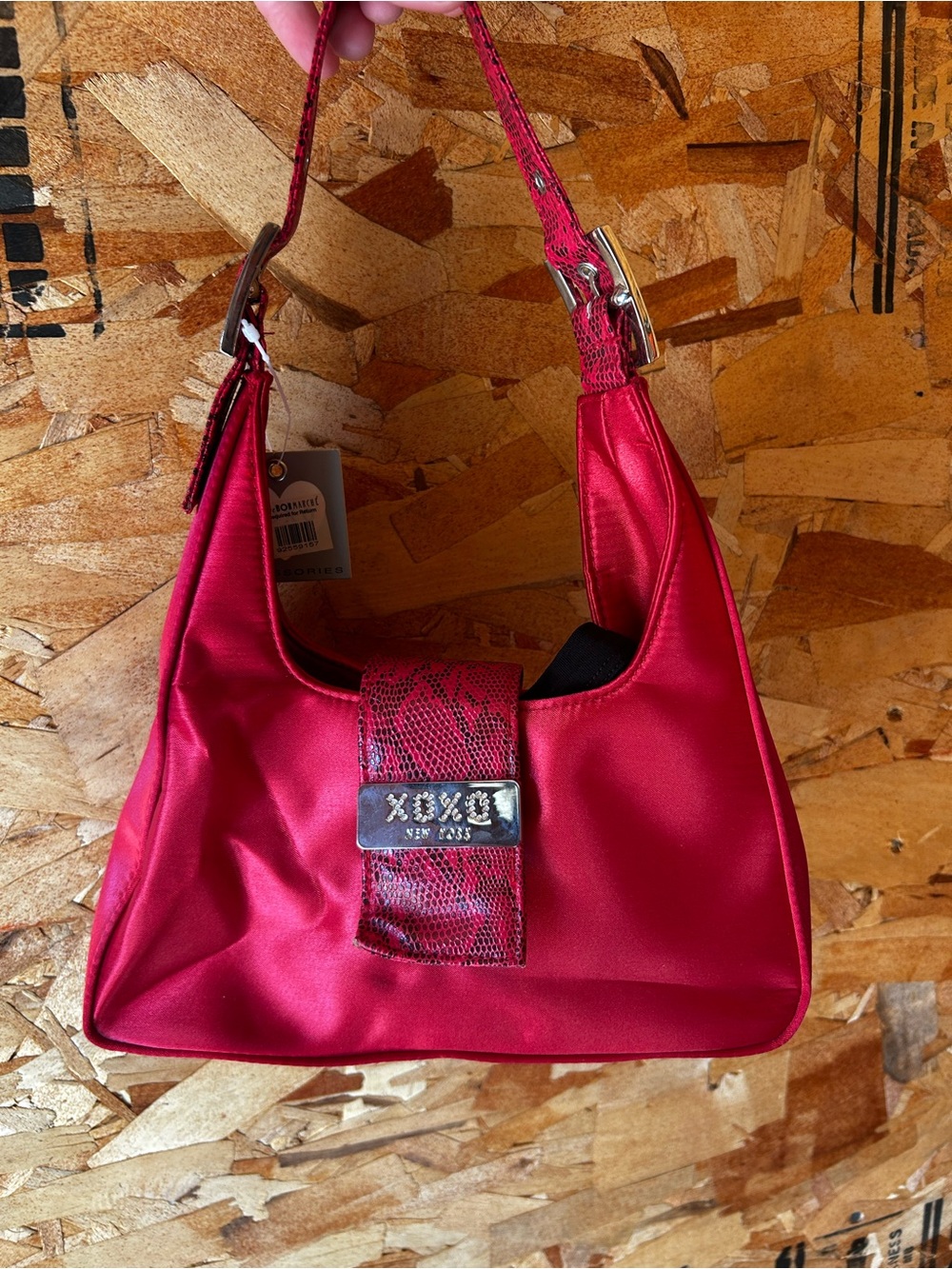 90s nwts XOXO Red Satin Shoulder Bag with Textured Strap